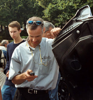 Vince Mitchell, Le Mans 2003. Scrutineering - the car, and his phone.