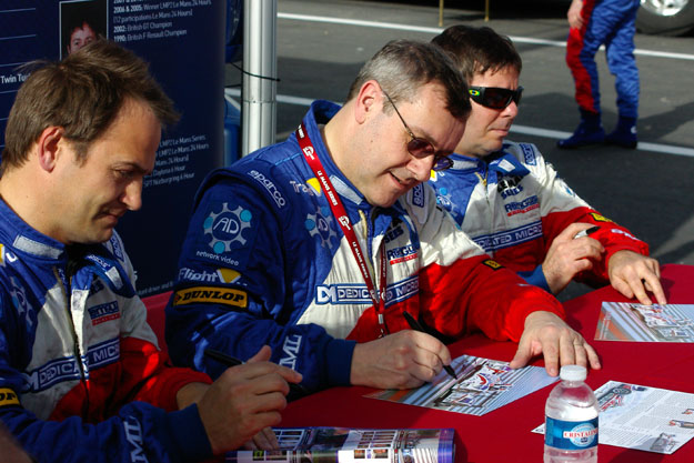 RML drivers at Paul Ricard autograph session